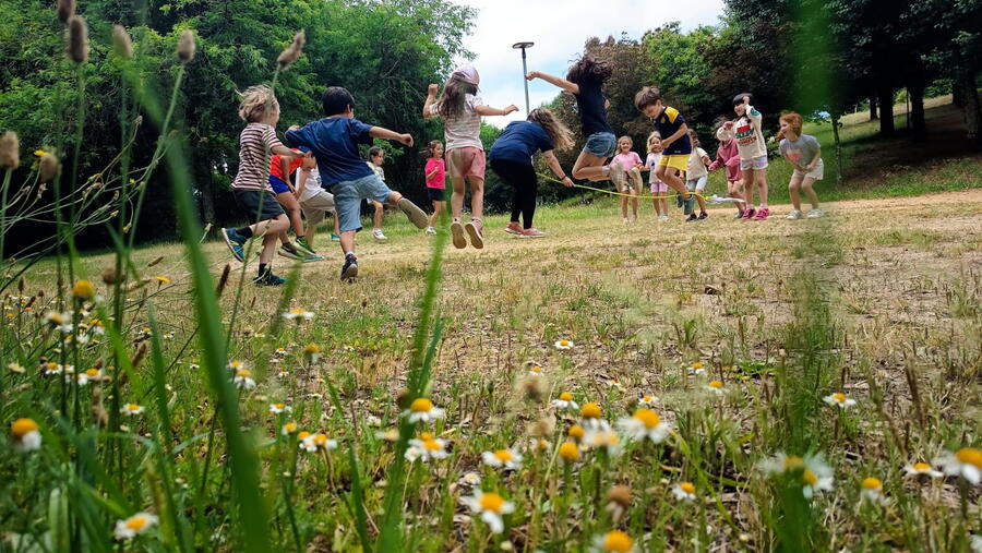 Actividade ao aire libre do Verán CampUSC 2025 Actividade ao aire libre do Verán CampUSC 2025